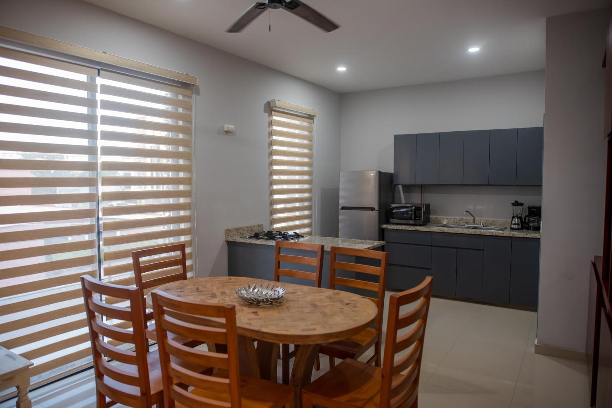 2Br/2Ba Condo 1 Block To Ocean! - Unit 3 Mazatlán Eksteriør billede